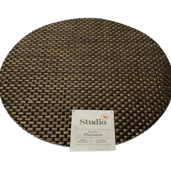 Studio 3B Bistro Woven Round Placemats in Coffee - Picture 3 of 4